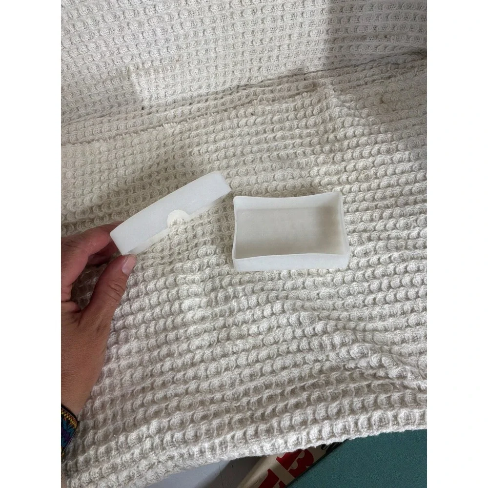 Vintage Unisex Unbranded Milk Glass Soap Dish Small White